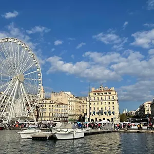 https://au-cur-du-vieux-port.fr-provencehotel.com